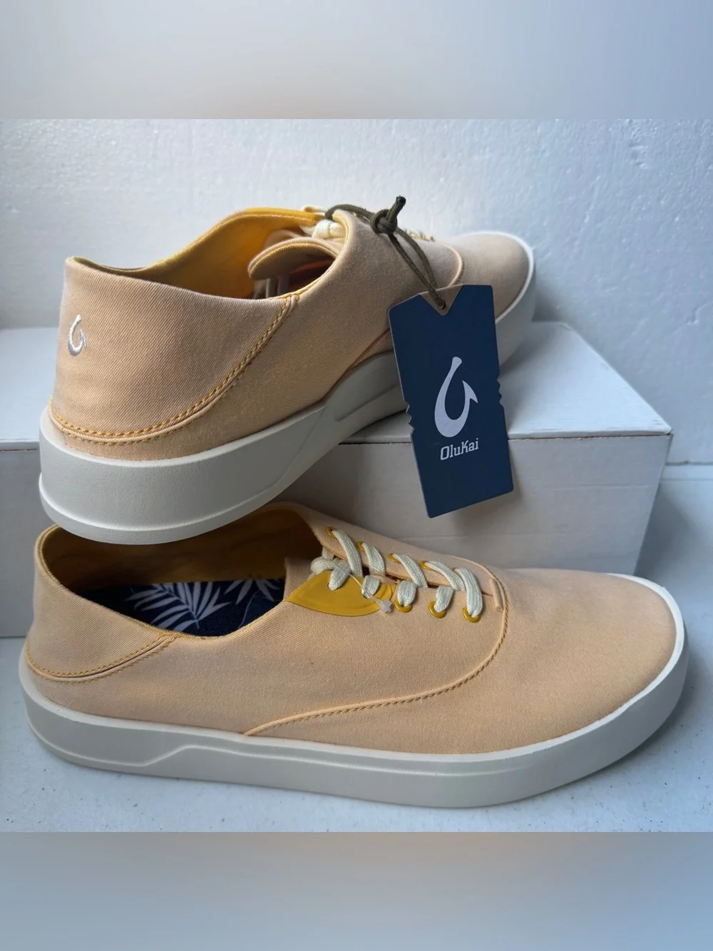 Olukai Mens Solar Glow Canvas Lace Up Tradewind Casual Sneaker Shoes Size 10.5